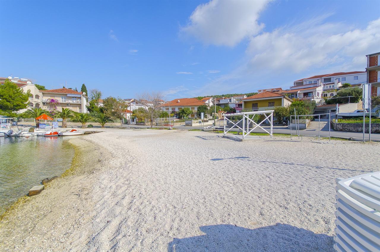 Apartments Karlo Trogir Exteriör bild