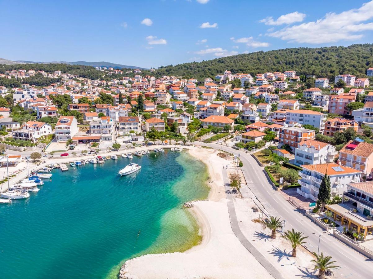 Apartments Karlo Trogir Exteriör bild